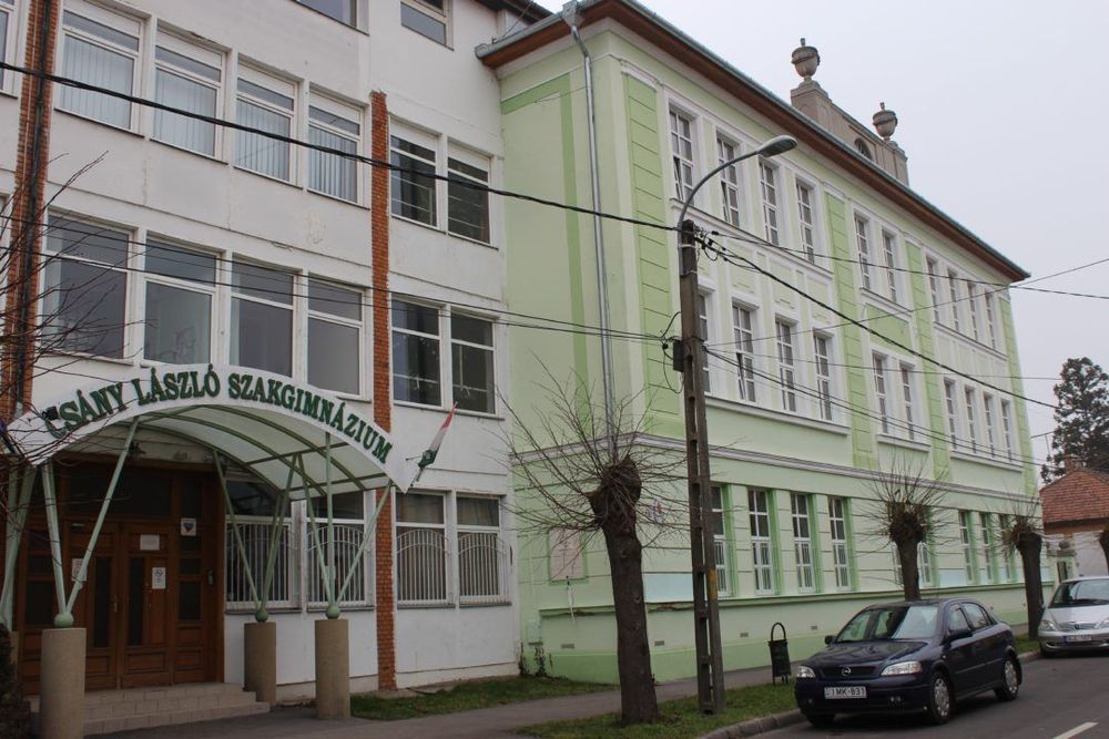 Intézmény épület